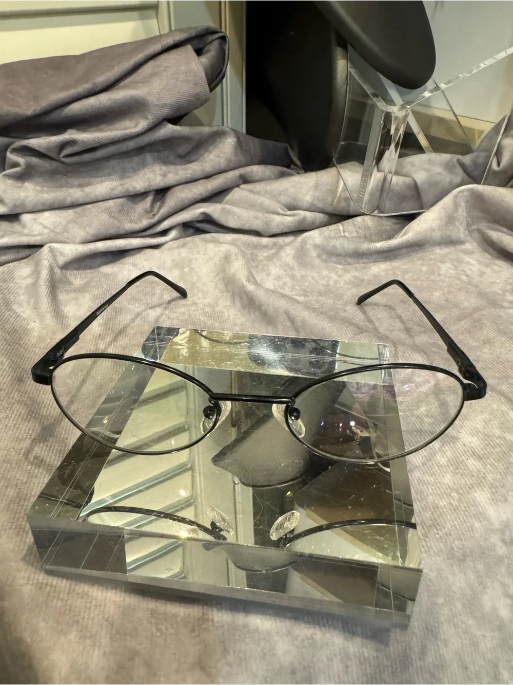 Gianni Versace Oval  Black Metal Frame Glasses - Minimalist Style